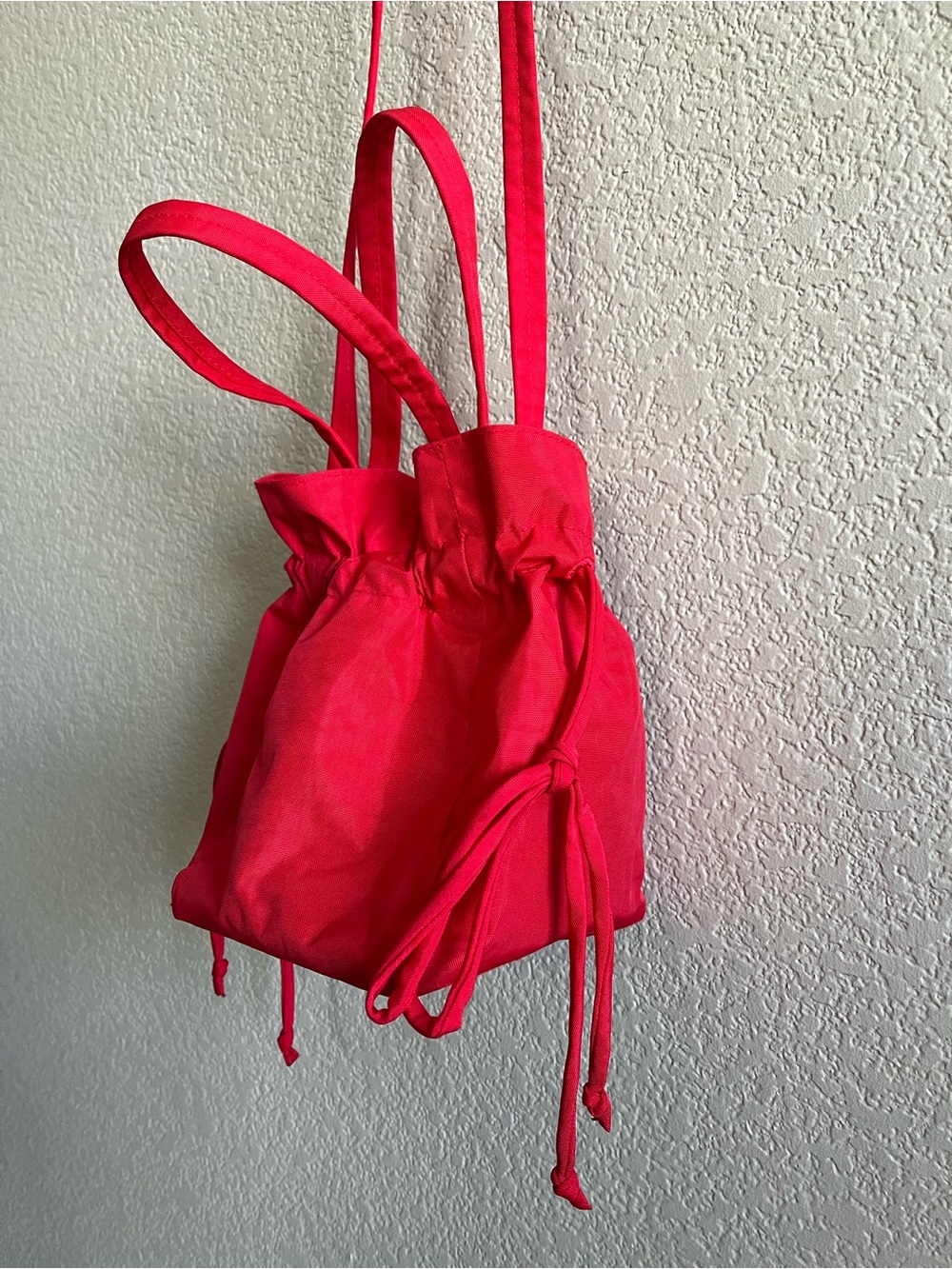 Red Drawstring Crossbody Drawstring Purse - Picture 4 of 9